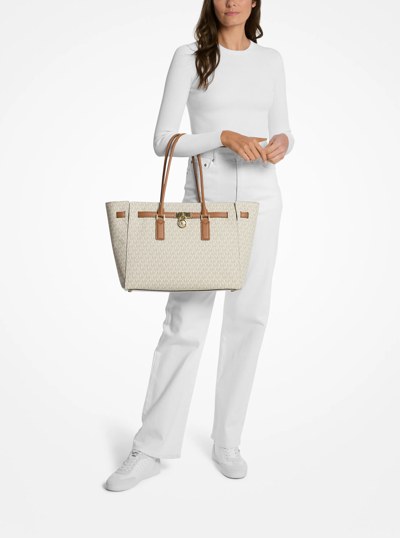 Grand sac fourre-tout Hamilton Moderne &agrave; logo Signature in VANILLE/NOISETTE | Michael Kors