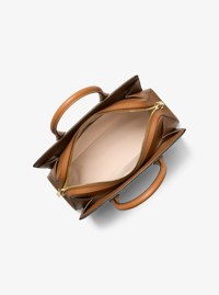 Bolso satchel Laila mediano con logotipo exclusivo