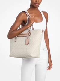Tr&egrave;s grand sac fourre-tout Jet Set Travel &agrave; logo Signature