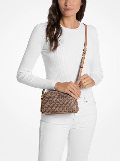 Jet Set Small Signature Logo Camera Crossbody Bag in BRN/ACORN | Michael Kors