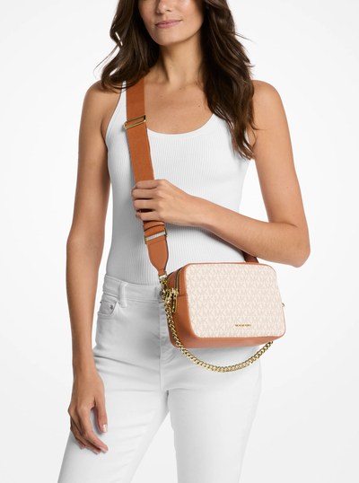 Bandolera Bryant para c&aacute;mara mediana con logotipo exclusivo in VAINILLA/BELLOTA | Michael Kors