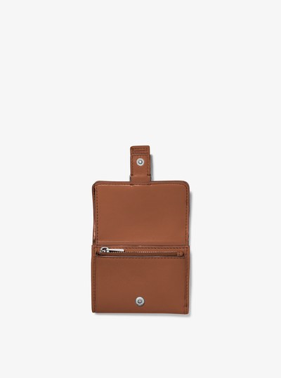 Colby Small Leather Tri-Fold Wallet in LUGGAGE | Michael Kors