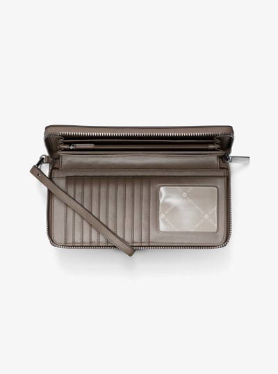 Grand portefeuille continental en cuir grain&eacute; in CHAMPIGNON | Michael Kors