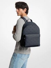 Mochila Cooper mediana con forma de c&uacute;pula y logotipo grabado