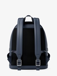Mochila Cooper mediana con forma de c&uacute;pula y logotipo grabado