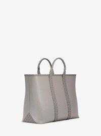 Bolso tote Cooper mediano de piel granulada con logotipo exclusivo
