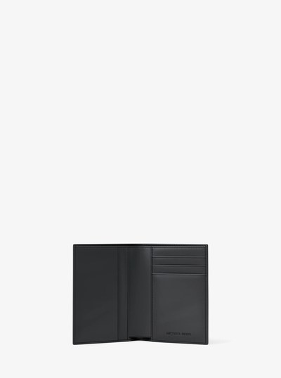 Hudson Pebbled Leather Folio Card Case in BLACK | Michael Kors