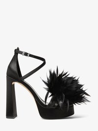 Sandales &agrave; plateforme en satin orn&eacute;es de plumes Cami