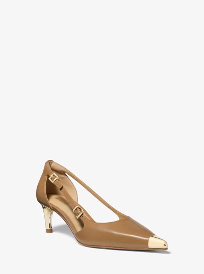 Escarpin Kasia en cuir &agrave; talon bobine in BOGUE | Michael Kors