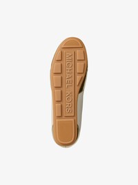 Brielle Sneakerina