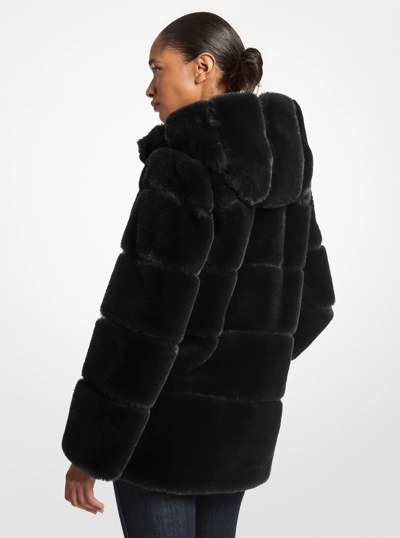 Manteau &agrave; capuchon en fausse fourrure in NOIR | Michael Kors