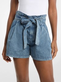 Short en denim fronc&eacute; &agrave; la taille