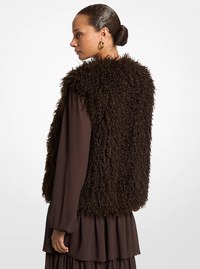 Gilet en fausse toison d&rsquo;agneau