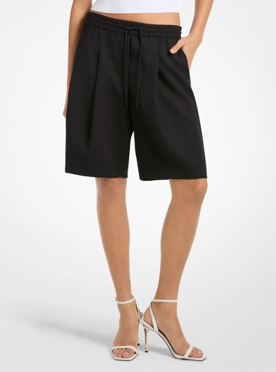 Shorts de surv&ecirc;tement en serg&eacute; de laine m&eacute;lang&eacute;e extensible &agrave; plis in NOIR | Michael Kors