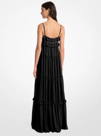 Robe longue &agrave; volants en georgette
