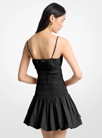 Vestido de popelina de algod&oacute;n con fruncidos y dobladillo acampanado