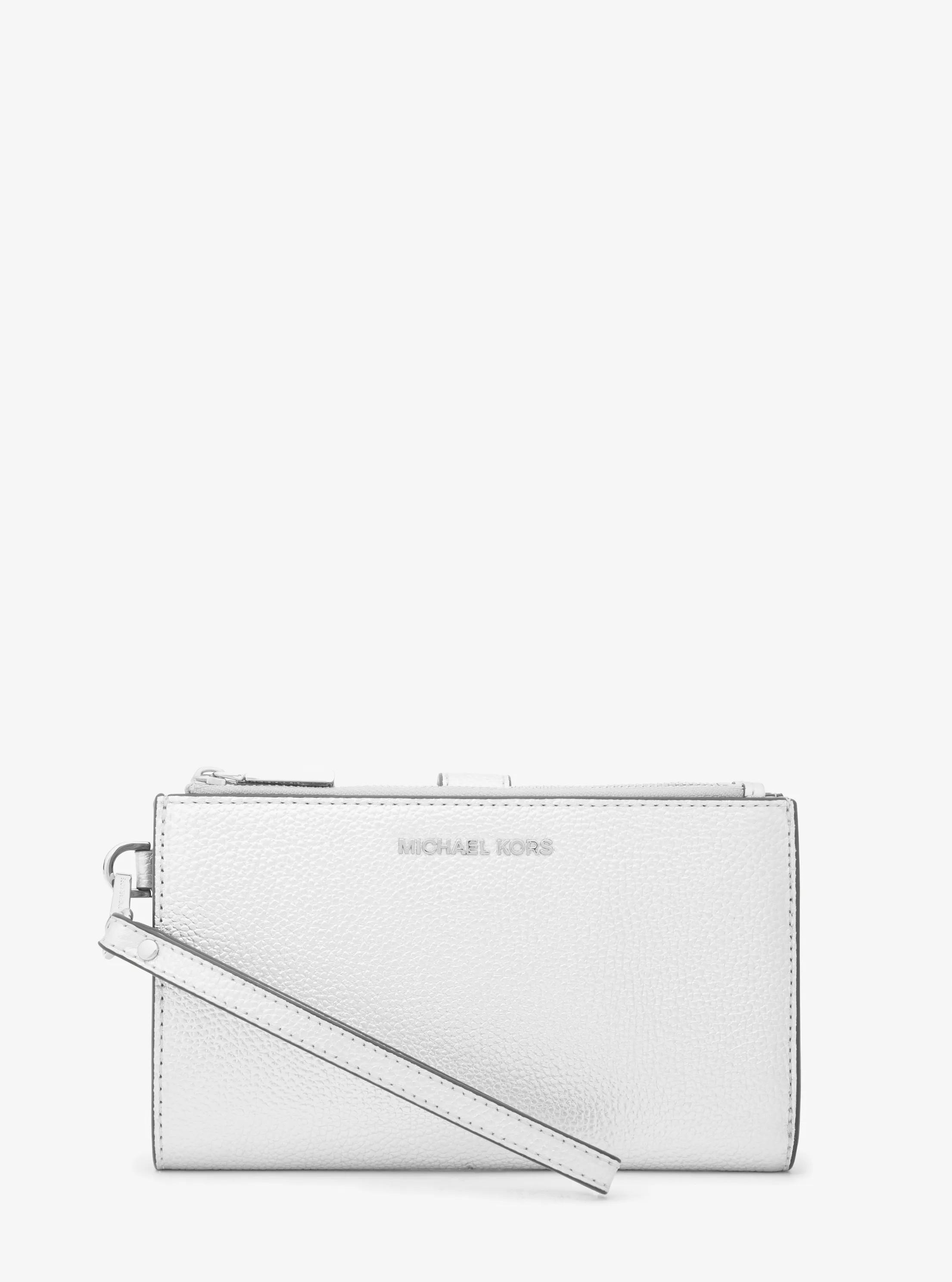 Cartera Jet Set grande de piel granulada metalizada con compartimento para smartphone in PLATEADO | Michael Kors