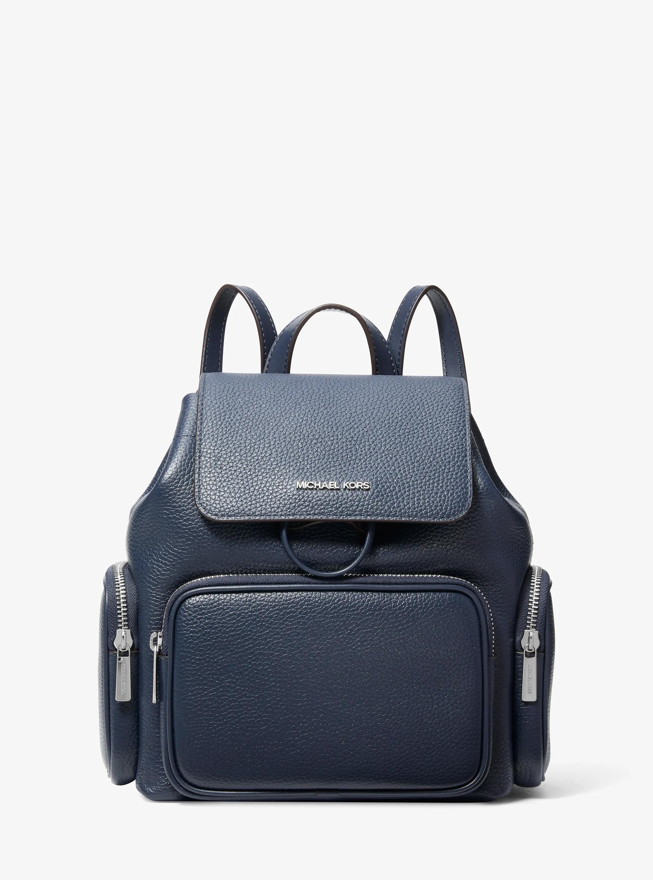 Petit sac &agrave; dos cargo Merritt en cuir grain&eacute; in BLEU MARINE | Michael Kors