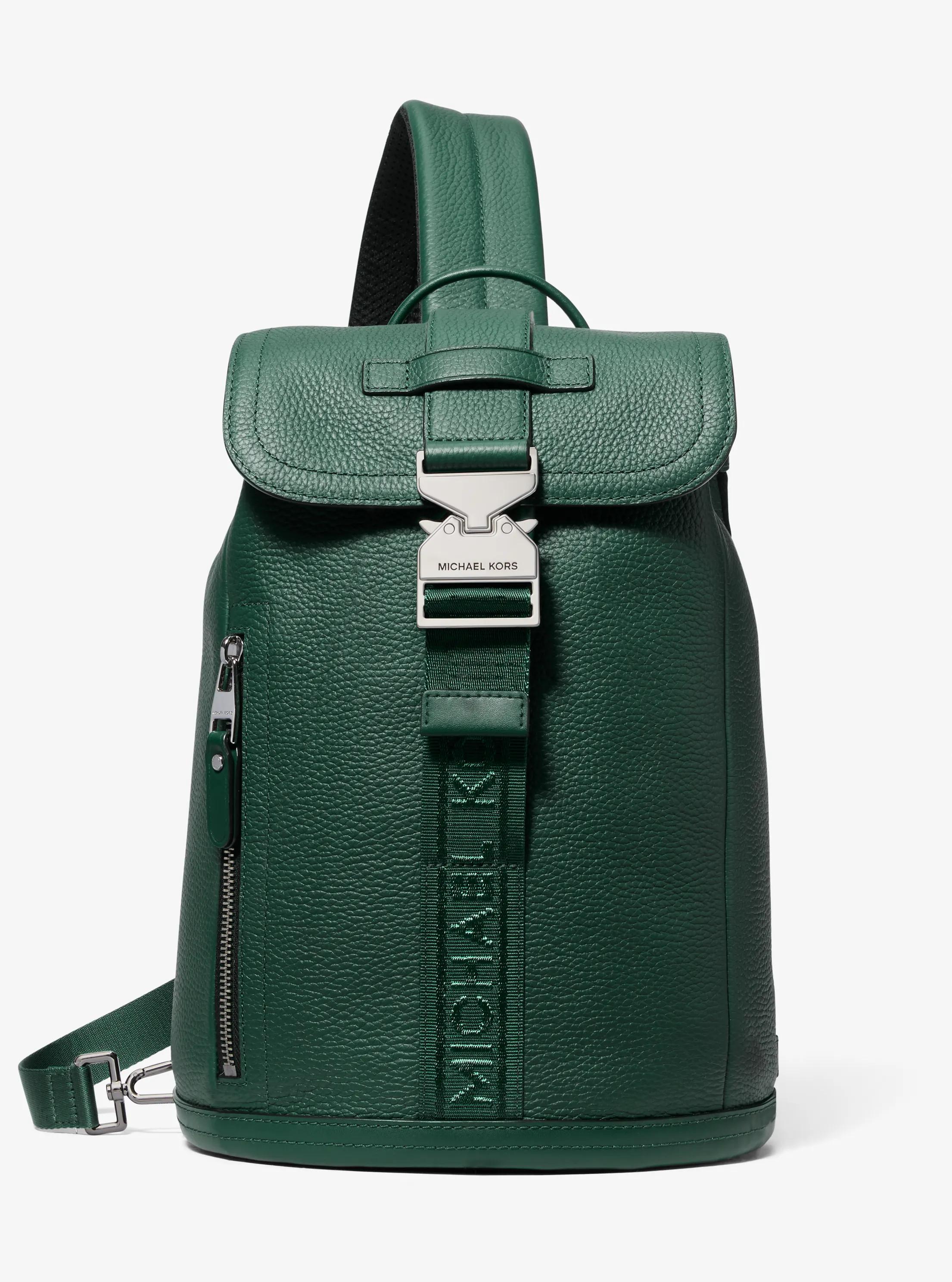Ri&ntilde;onera bandolera Hudson tipo paracaidista de piel in BOSCO | Michael Kors