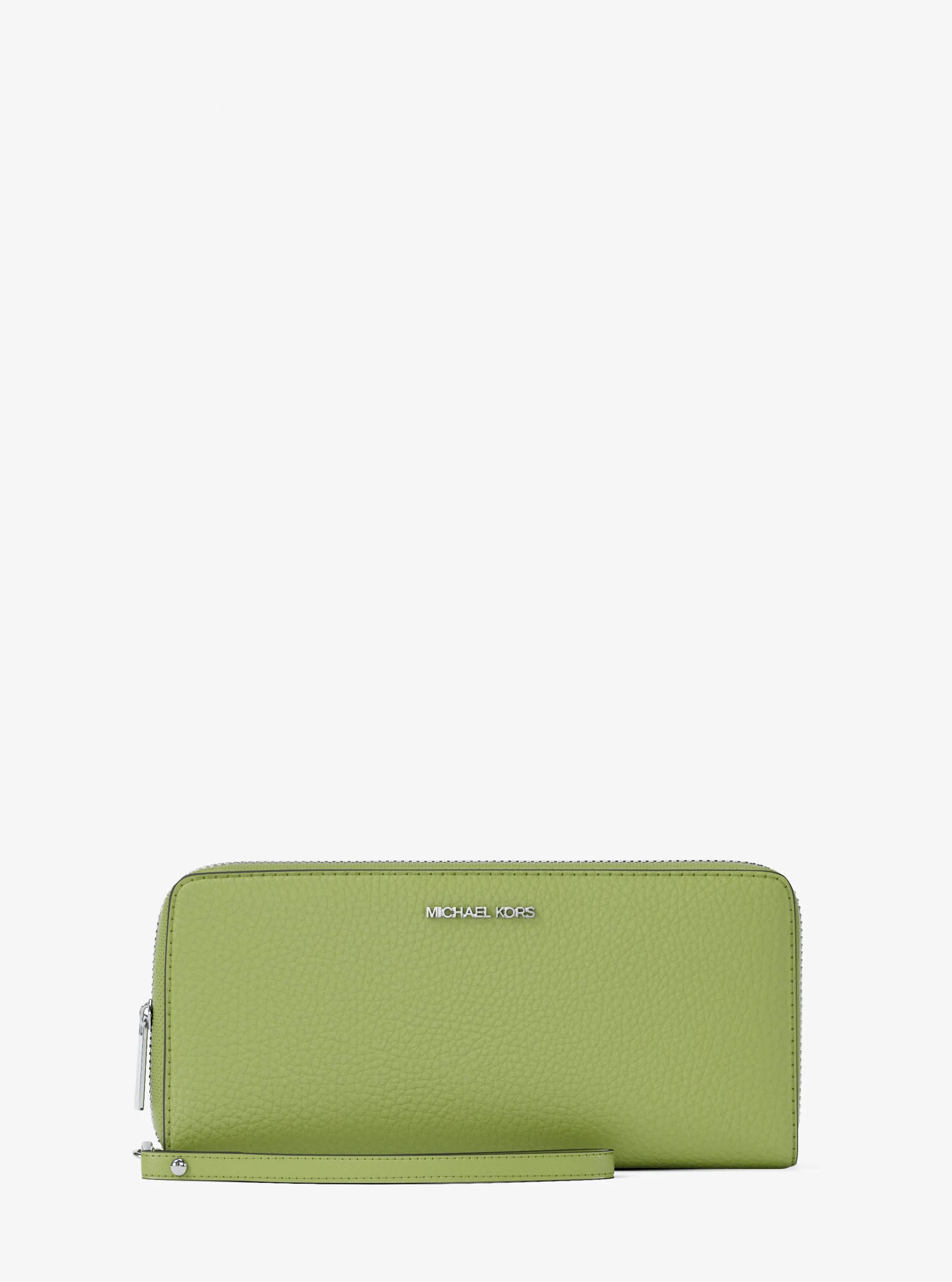 Grand portefeuille continental en cuir grain&eacute; in CITRON VERT | Michael Kors