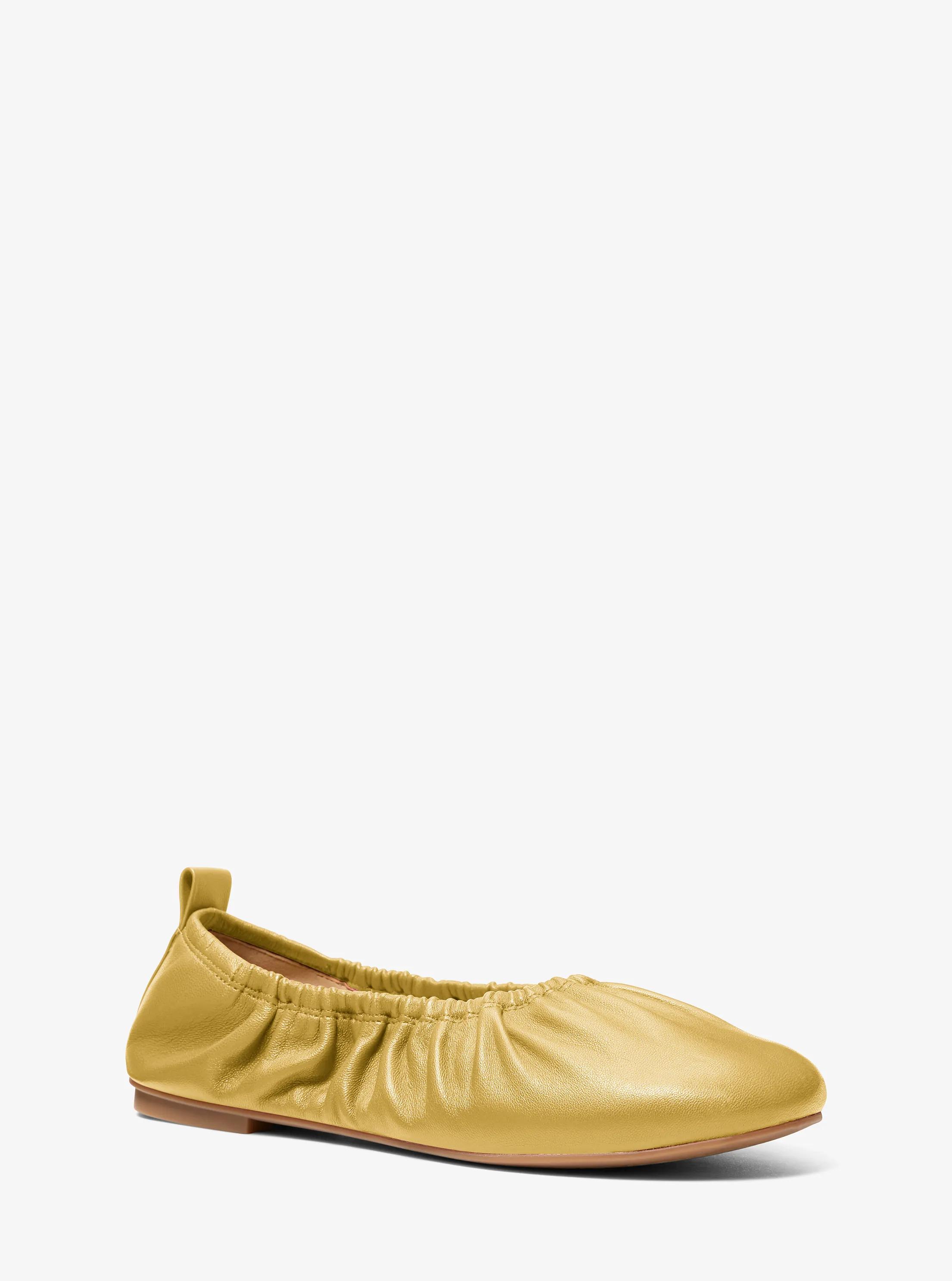 Bailarina Bri de piel con detalle fruncido in CHARTREUSE | Michael Kors