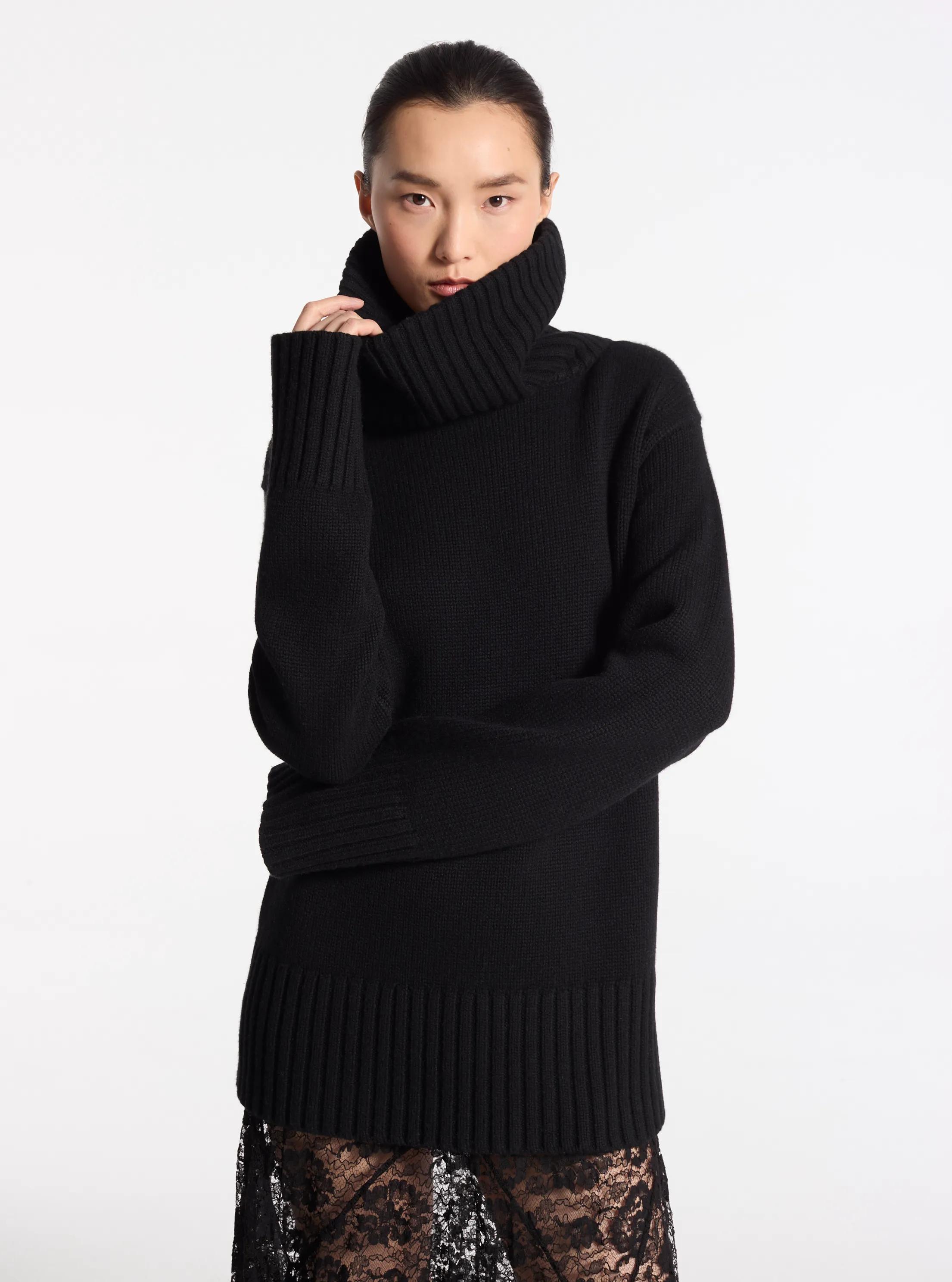 Cashmere Turtleneck Sweater in BLACK | Michael Kors