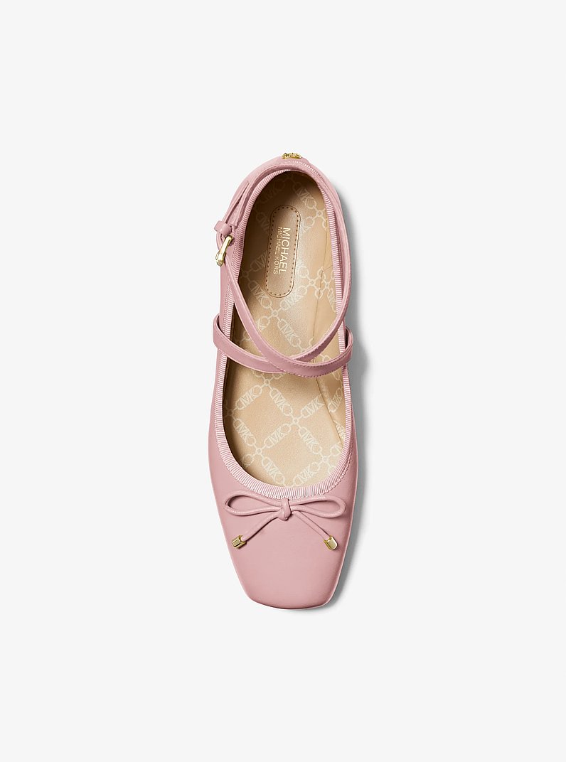 Chausson de ballet Collette en cuir in ROSE FUM&Eacute; | Michael Kors
