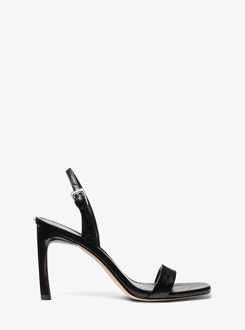 Sandalia Kasia de cuero craquelado in NEGRO | Michael Kors