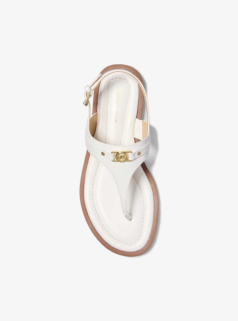Sandale &agrave; bride en T Mandy en cuir in BLANC OPTIQUE | Michael Kors