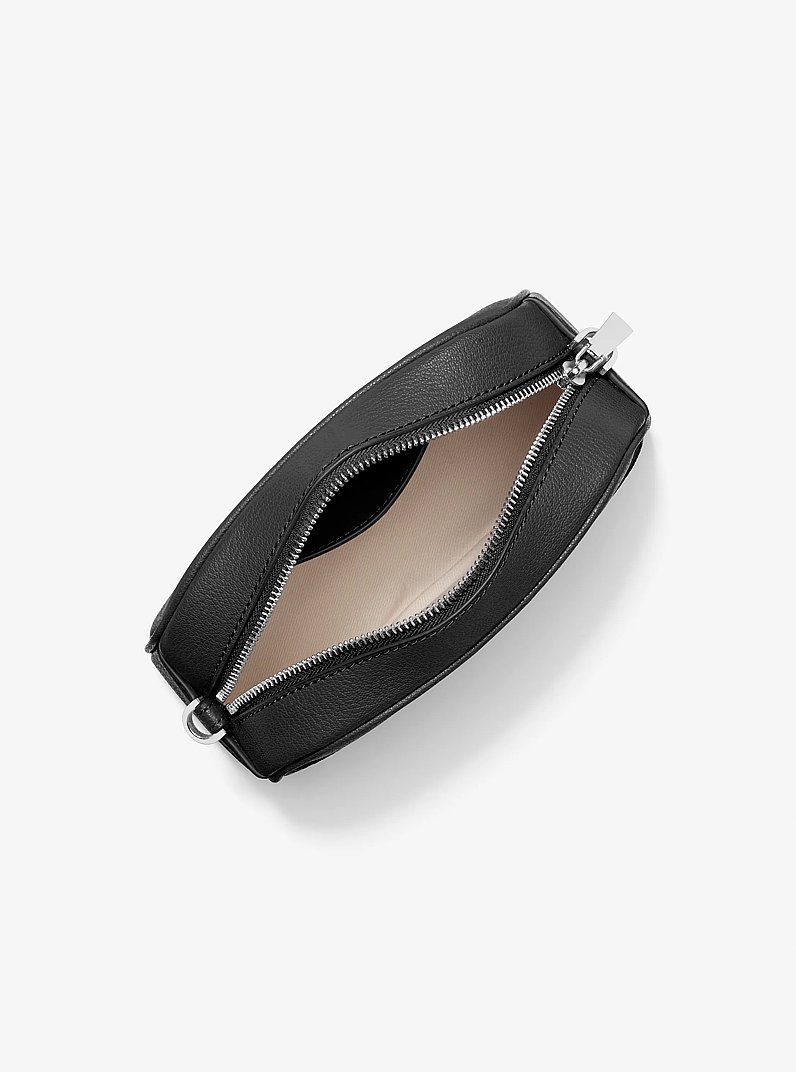 Petit sac &agrave; bandouli&egrave;re pour appareil photo Jet Set en cuir orn&eacute; d&rsquo;un c&oelig;ur in NOIR | Michael Kors
