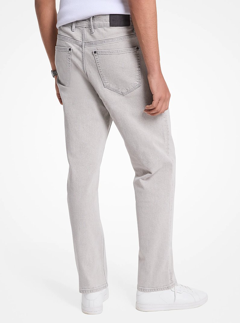 Jean Finn en denim extensible &agrave; jambe droite in ALUMINIUM | Michael Kors