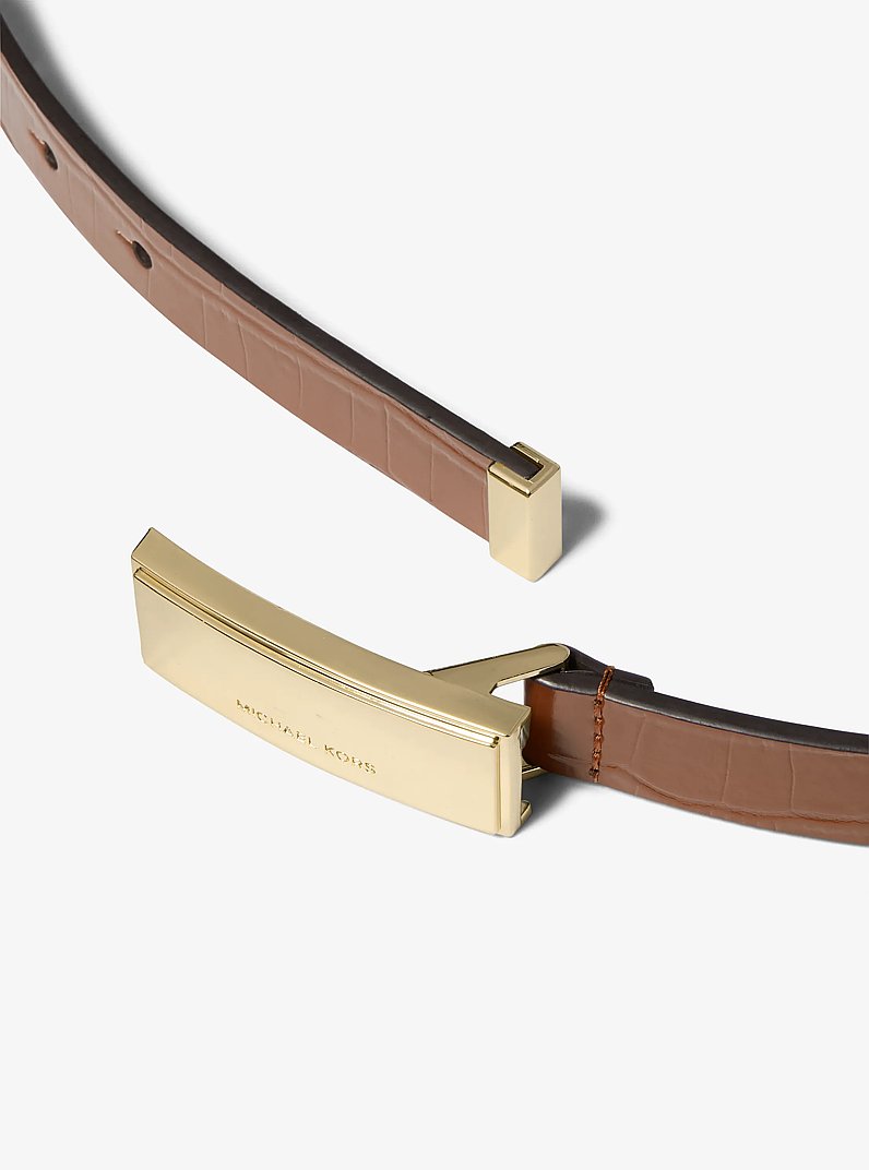 Ceinture &agrave; plaque en cuir effet crocodile en relief in VALISE | Michael Kors