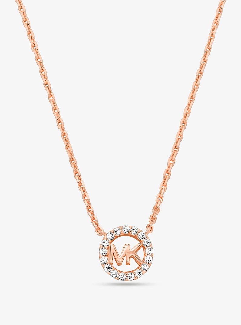 Collana con ciondolo Fulton in argento sterling placcato in metallo prezioso con logo e pav&eacute; in ORO ROSA | Michael Kors