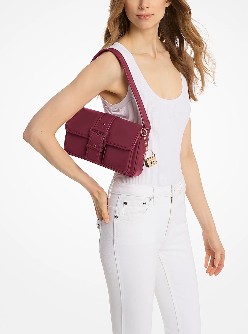 Sac &agrave; &eacute;paule Colby en cuir de taille moyenne in M&Ucirc;RE | Michael Kors