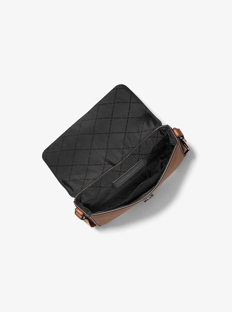 Bandolera Ezra mini de piel granulada in LUGGAGE | Michael Kors