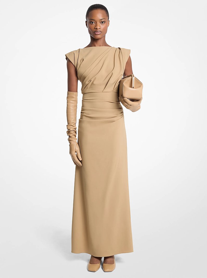 Vestido largo drapeado de corte recto en crep&eacute; de lana el&aacute;stica in BEIGE INTENSO | Michael Kors