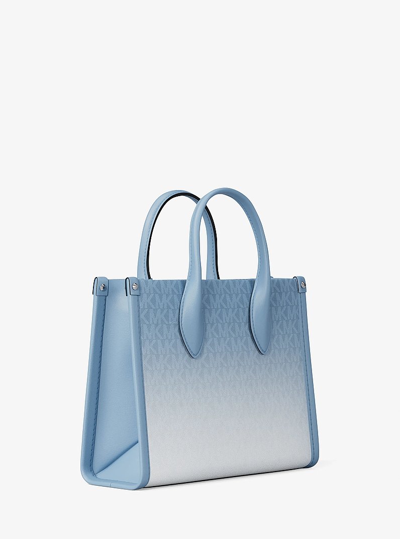 Petit sac &agrave; bandouli&egrave;re Mirella ombr&eacute; &agrave; logo Signature in BLEU CIEL CLAIR | Michael Kors