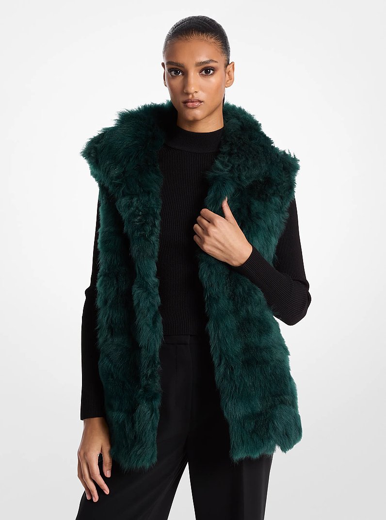Gilet en toison d&rsquo;agneau in &Eacute;MERAUDE FONC&Eacute; | Michael Kors