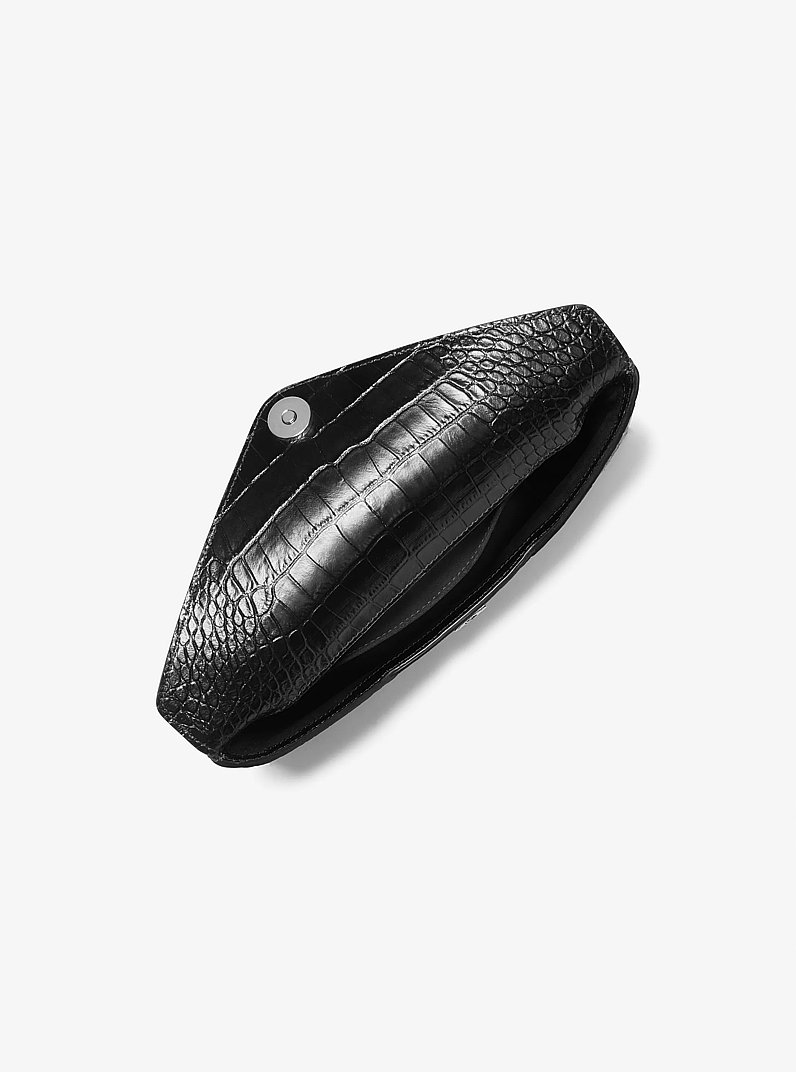 Pochette enveloppe Mia en cuir effet crocodile en relief in NOIR | Michael Kors