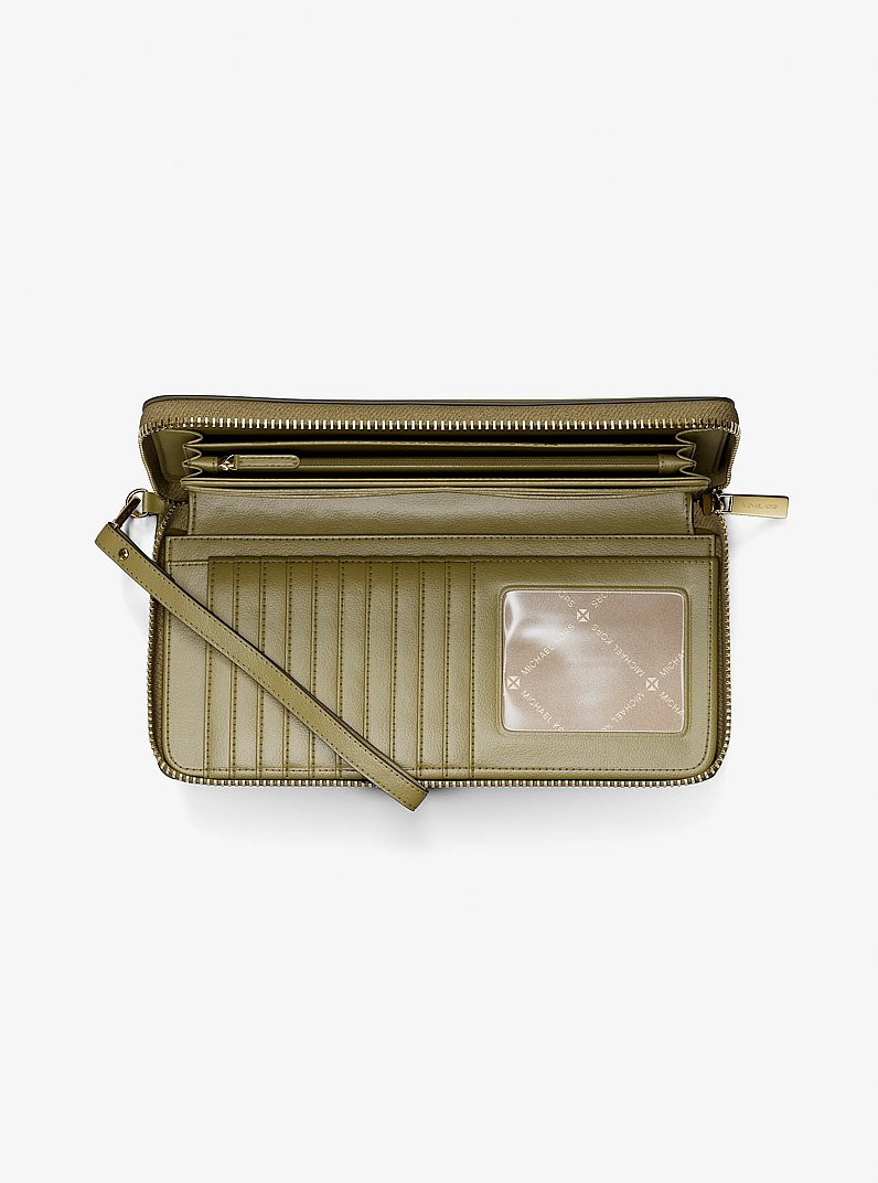 Billetera Jet Set Travel grande de piel granulada in OREGANO | Michael Kors