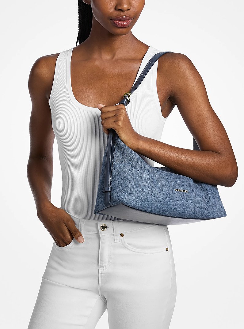 Bolso de hombro Teddi mediano holgado de denim lavado in AZUL VINTAGE CLARO LAVADO | Michael Kors