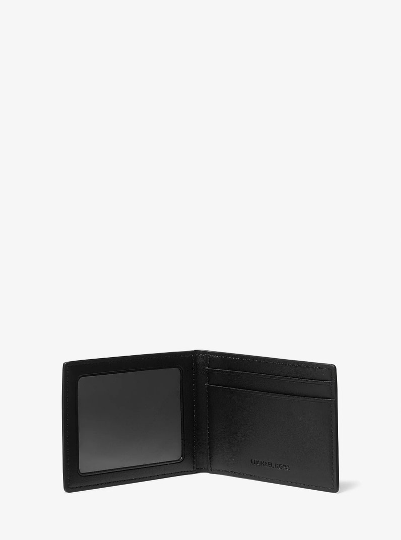 Portafoglio a libro Varick in pelle con portadocumenti in NERO | Michael Kors