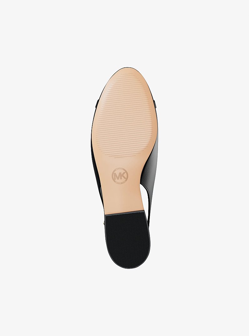Zapato plano Dori con tal&oacute;n abierto in NEGRO | Michael Kors