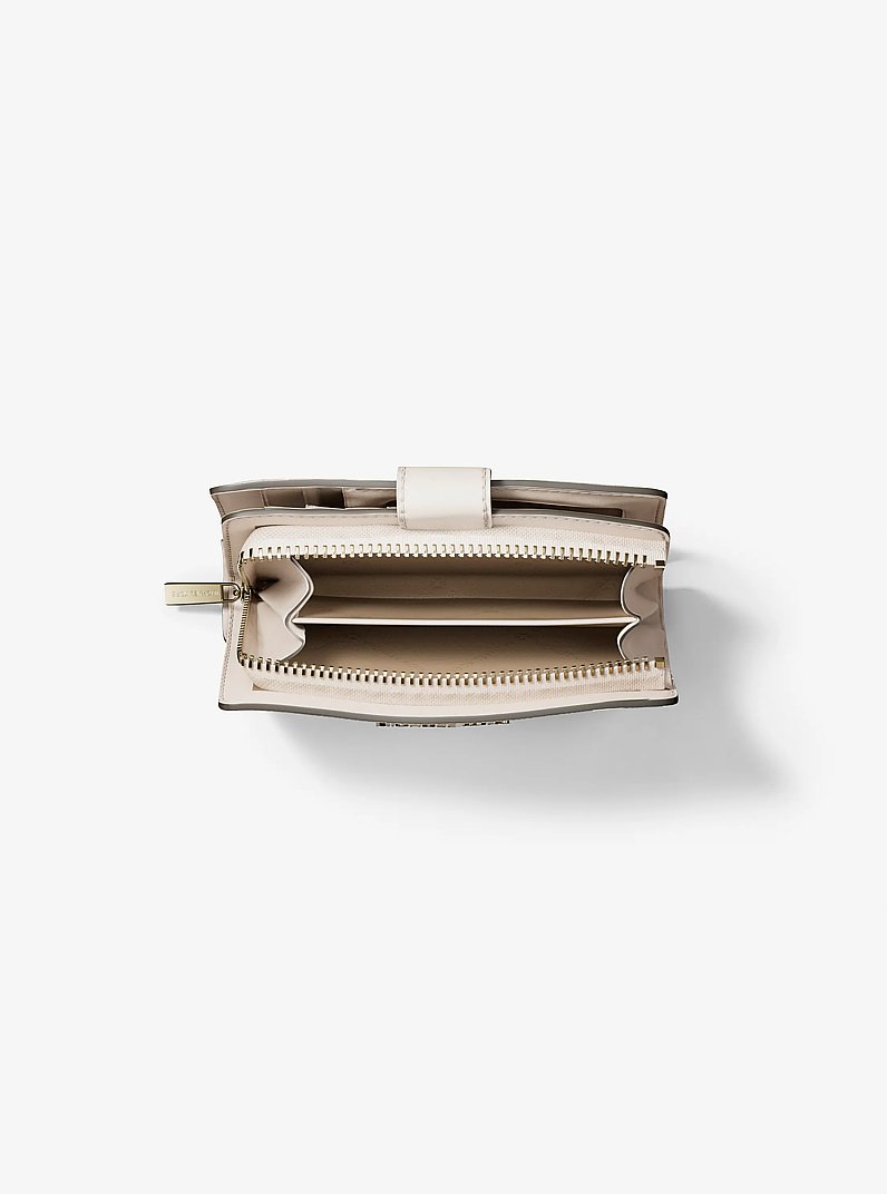 Portefeuille &agrave; deux volets Jet Set de taille moyenne &agrave; ornements floraux et &agrave; logo Signature in CR&Egrave;ME MULTI L&Eacute;GER | Michael Kors