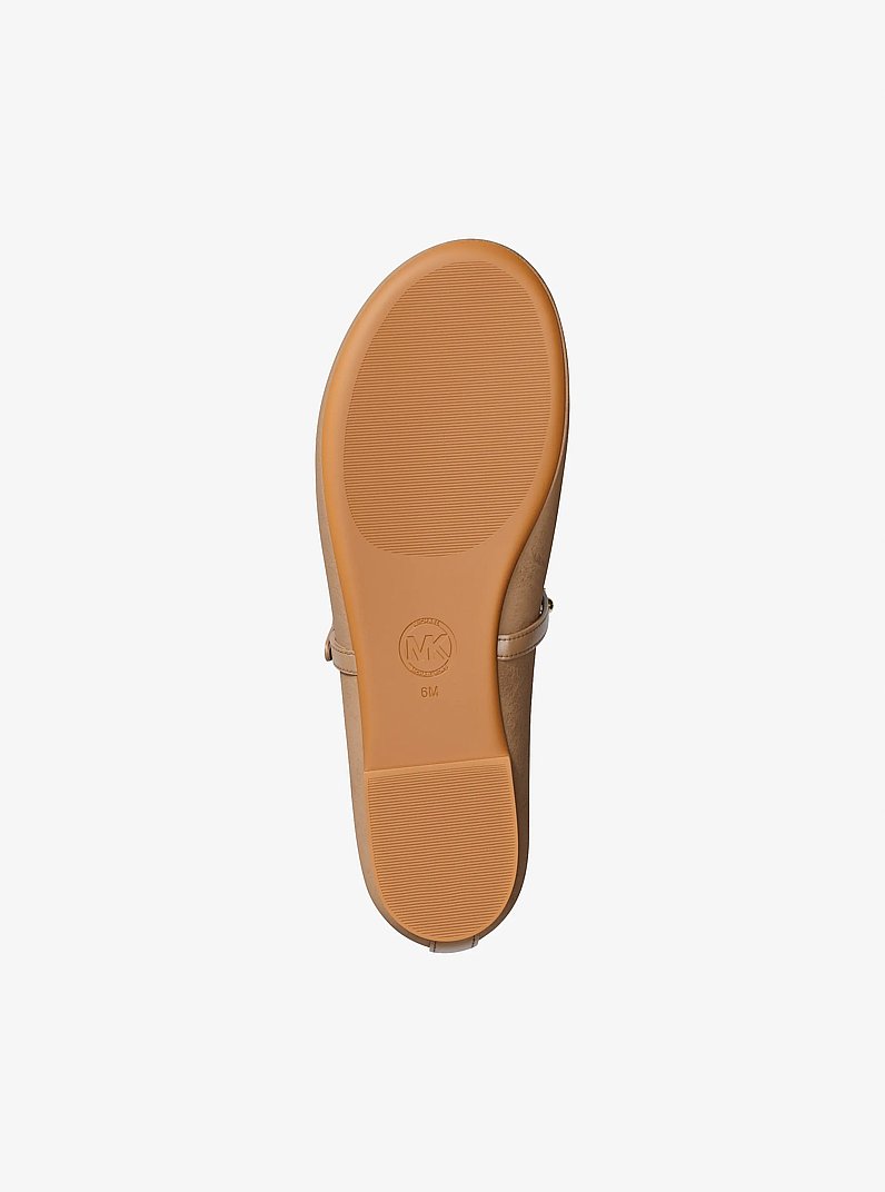 Bailarina Phoebe de piel con adornos in CAMEL | Michael Kors