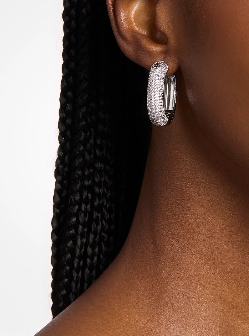 Orecchini a cerchio squadrati con pav&eacute; in ARGENTO GLITZ | Michael Kors
