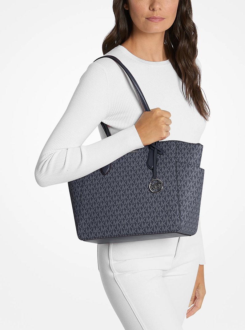 Marilyn Medium Signature Logo Tote Bag in AZUL OSCURO | Michael Kors