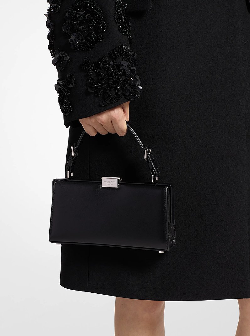 Gwyneth Leather Shoulder Bag in BLACK | Michael Kors