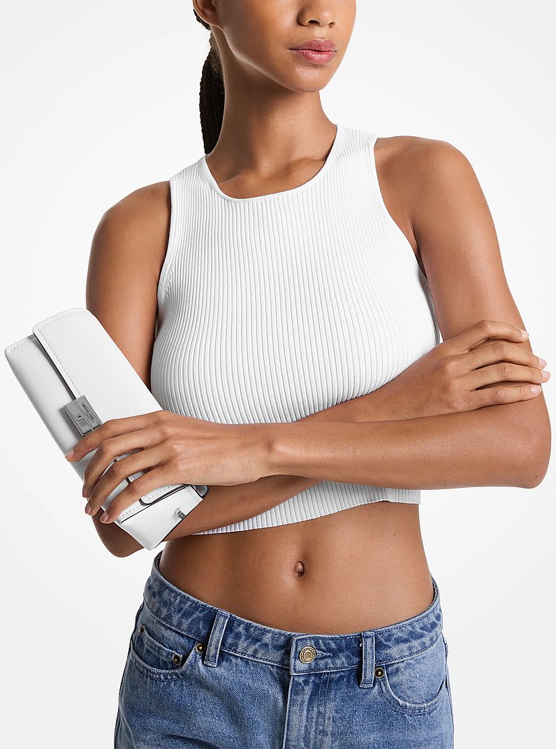 Wandelbare Pochette Ludlow Small aus Leder in OPTIC WHITE | Michael Kors