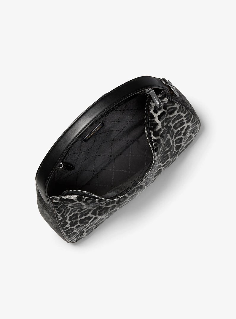 Bolso de hombro hobo Nayla mediano de pelo de becerro con estampado de leopardo in NEGRO | Michael Kors